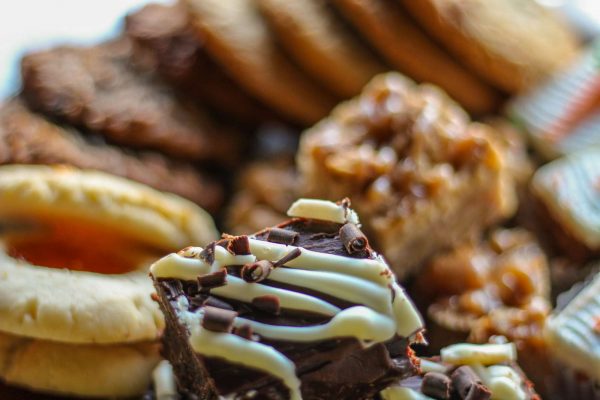 Aynie’s Assorted Dessert Tray - Image 4