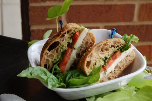 Fresh Mozzarella, Basil, & Tomato Box Lunch